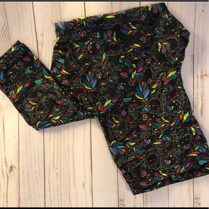 LulaRoe Tall & Curvy Leggings. Never worn.